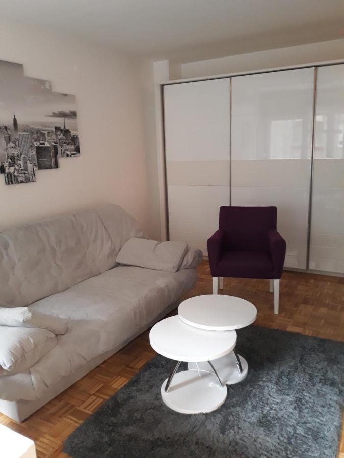 Apartamento Stan Banjica Belgrado Exterior foto